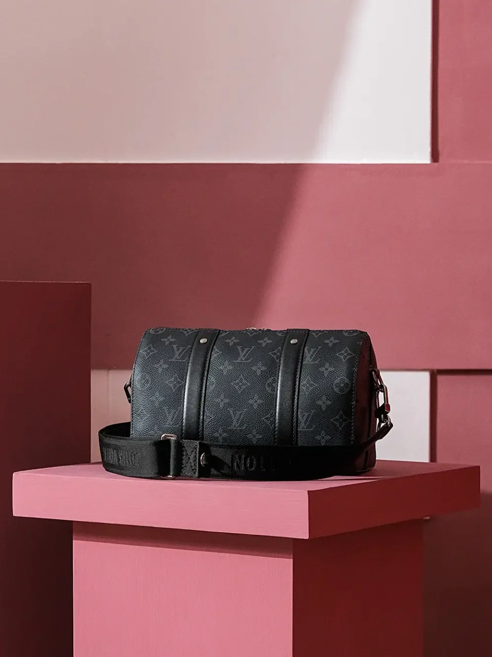 Louis Vuitton Keepall 55 M41414 monogram canvas duffle bag black leather strap