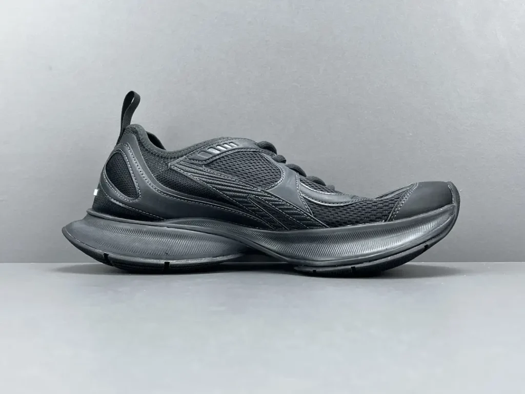 Reebok Daytona DMX OG Style GW2110 black mesh and rubber athletic sneakers