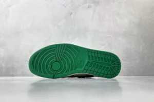 Nike Dunk Low Retro Style DD1391-001 green sole black leather sneakers