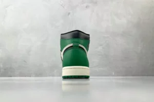 Nike Jordan 1 Retro High OG Pine Green Style 555088-341 green black white tumbled leather sneakers