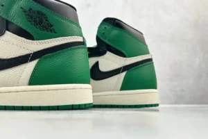 Nike Jordan 1 Retro High OG Pine Green Style 555088-302 green black white leather sneakers