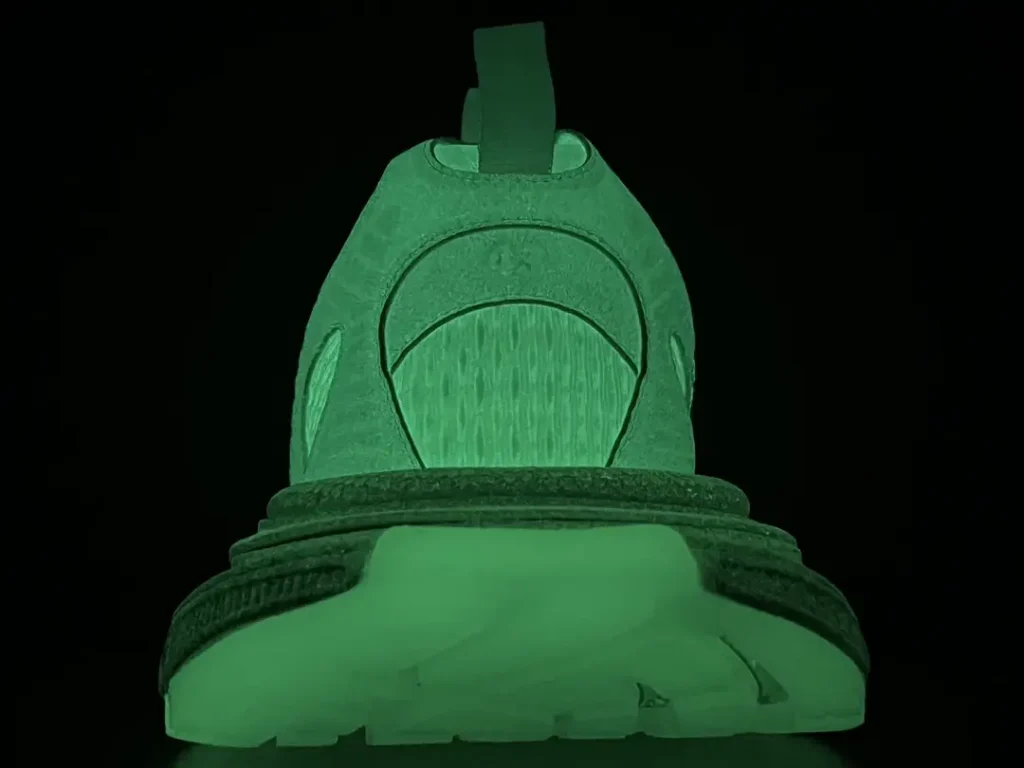 Nike Jordan 13 Retro Starfish Style 414571-800 glow-in-the-dark orange leather sneaker