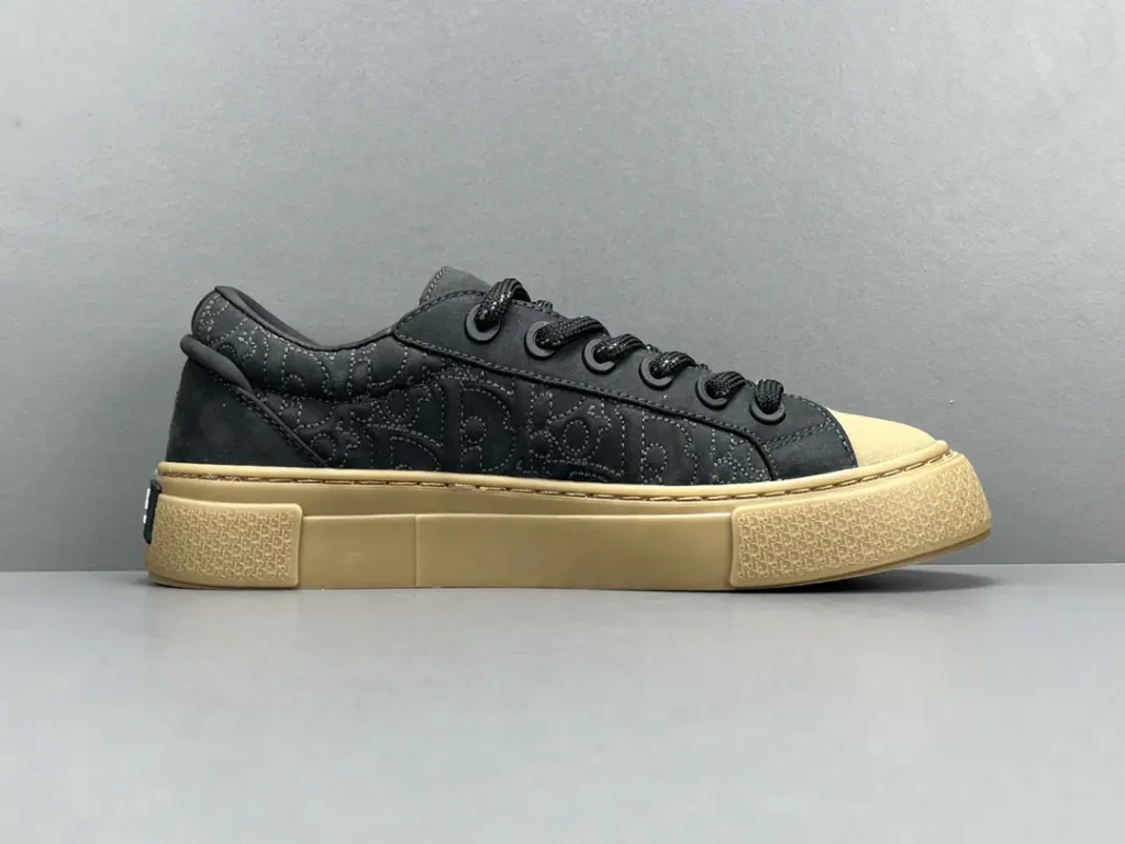 Dior B23 low top sneakers black embroidered canvas gum rubber sole shoes