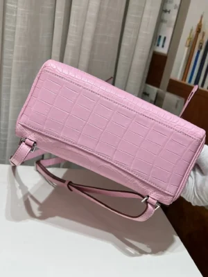 Hermès Crocodile leather handbag pink medium with silver hardware clasp and adjustable strap