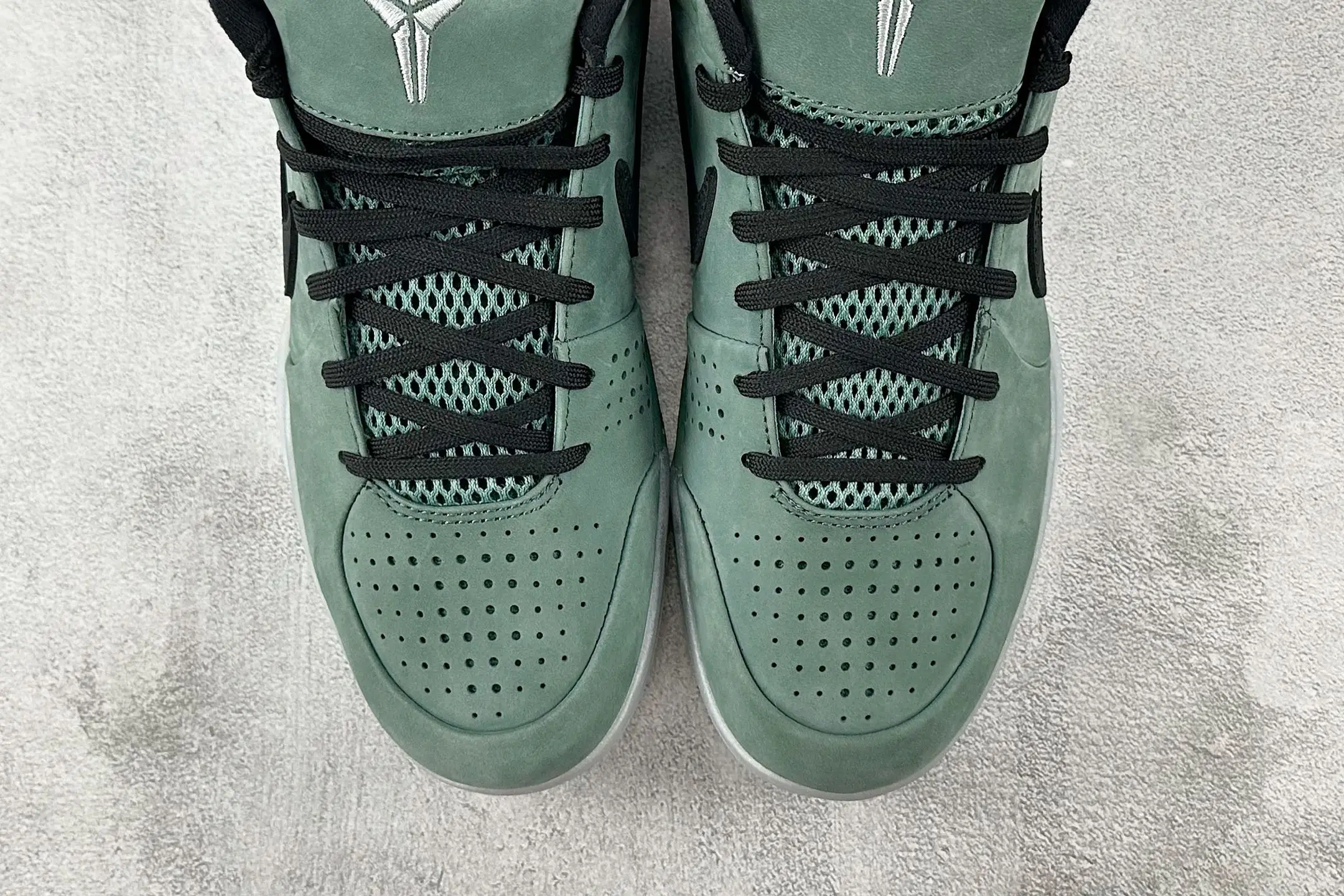 Nike Air Jordan 6 Retro Medium Olive black laces nubuck leather sneakers