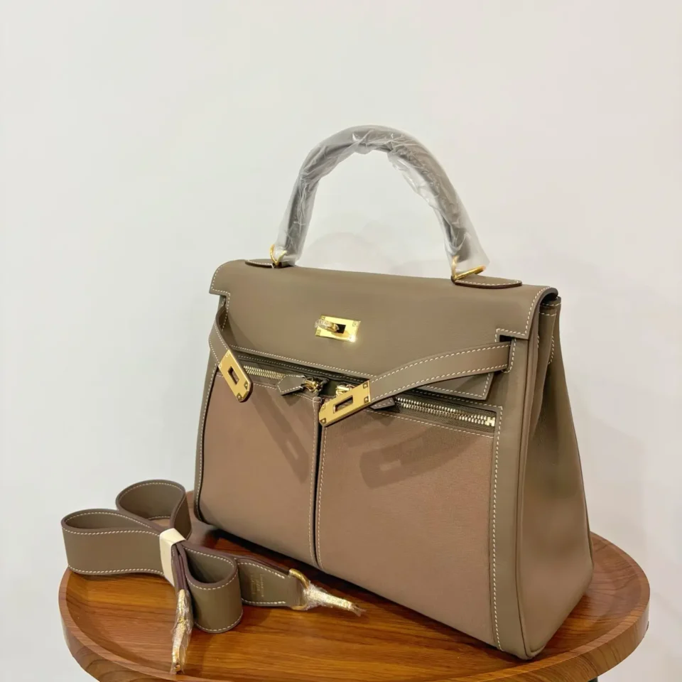 Hermes Kelly 32 taupe beige leather handbag gold hardware with detachable shoulder strap