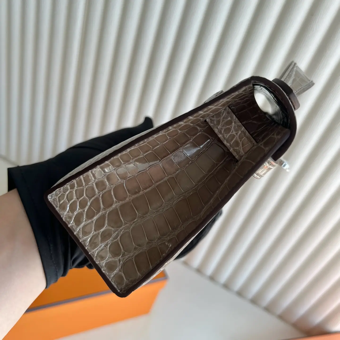 Hermès Kelly 25 bag brown crocodile leather silver hardware small size luxury handbag