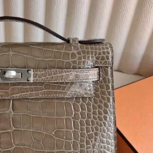 Hermès Kelly 28 taupe matte alligator leather bag silver hardware