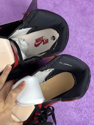 Nike Air Jordan 1 Retro High OG black red white leather sneakers size 11 with foam insert