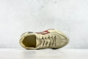 Gucci Screener leather sneakers beige red black lace-up low-top shoes