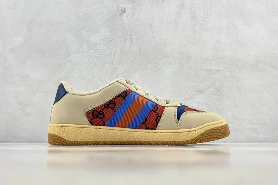 Gucci Screener GG Supreme beige blue red canvas leather sneakers gum sole