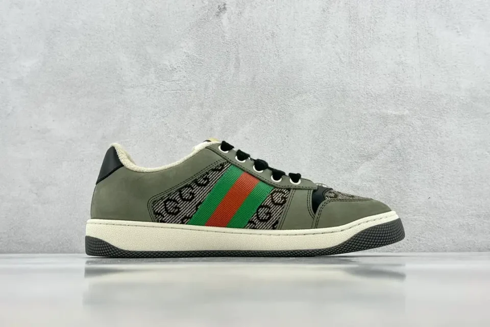 Gucci Tennis 1977 sneaker green black beige patterned canvas leather trim shoes