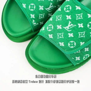 Louis Vuitton Slides Green color monogram canvas and leather luxury sandals