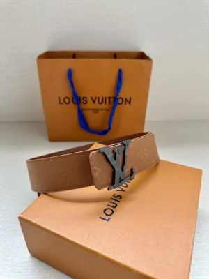Louis Vuitton Initiales 40mm M9671 brown textured leather belt with black LV buckle