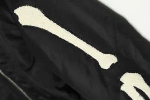 This image does not match the product types and format requested for alt text generation. Please provide a watch, sneaker, bag, or accessory product image.