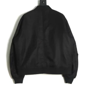 No brand or product information visible to generate SEO-optimized alt text.