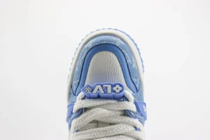 Nike Air Jordan 4 Retro LE Denim Light Blue white leather and denim sneakers with lace lock detail