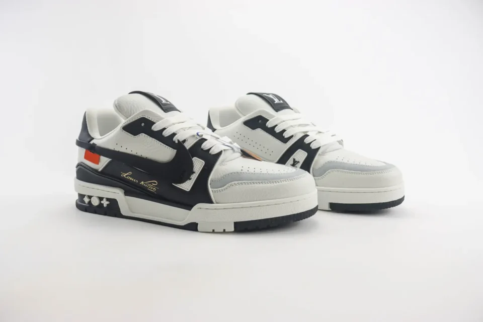 Louis Vuitton Trainer Sneaker white black leather with signature LV detailing and rubber sole