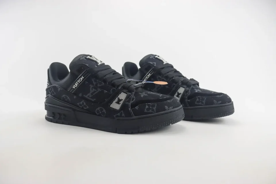 Louis Vuitton LV Trainer sneakers black monogram canvas and leather material
