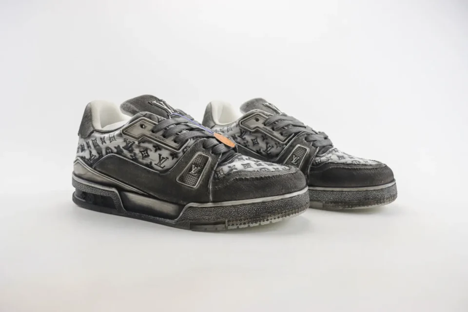 Louis Vuitton LV Trainer Sneaker black grey monogram canvas leather sneakers