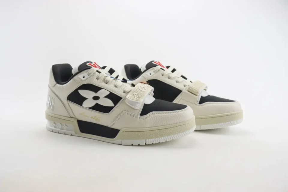 Louis Vuitton Trainer Sneaker white black leather low-top with signature logo and strap closure