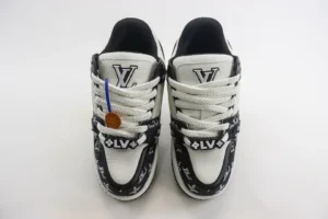 Louis Vuitton Trainer sneakers featuring a black and white design with iconic LV logo, showcasing luxury replica footwear details and craftsmanship.