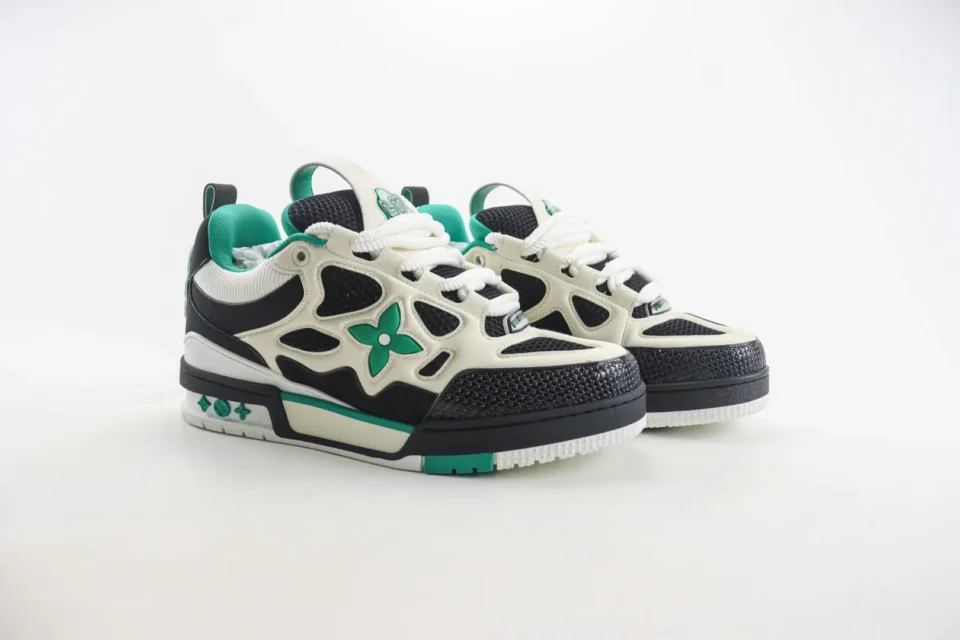Louis Vuitton LV Trainer sneaker white black green leather mesh sneakers