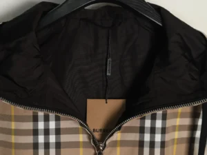 Burberry jacket beige black classic check cotton blend with zip-up front and black interior lining