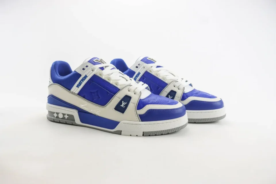 Louis Vuitton Trainer Sneaker blue white leather low-top sneakers with embossed logo and signature sole design