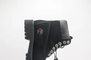 Timberland premium boot black leather with patterned collar hiking lace-up design