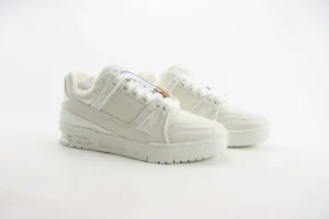 Louis Vuitton LV Trainer sneakers white leather low-top lace-up shoes