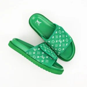 Louis Vuitton Slides Monogram Green color canvas and rubber sole slippers sandals