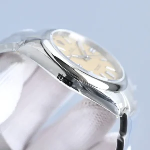 Rolex Oyster Perpetual 124300 cream dial stainless steel bezel stainless steel watch