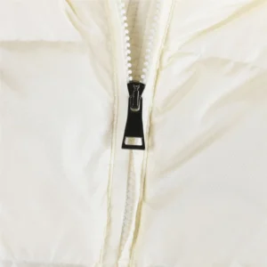 No brand or product information visible to generate SEO-optimized alt text.