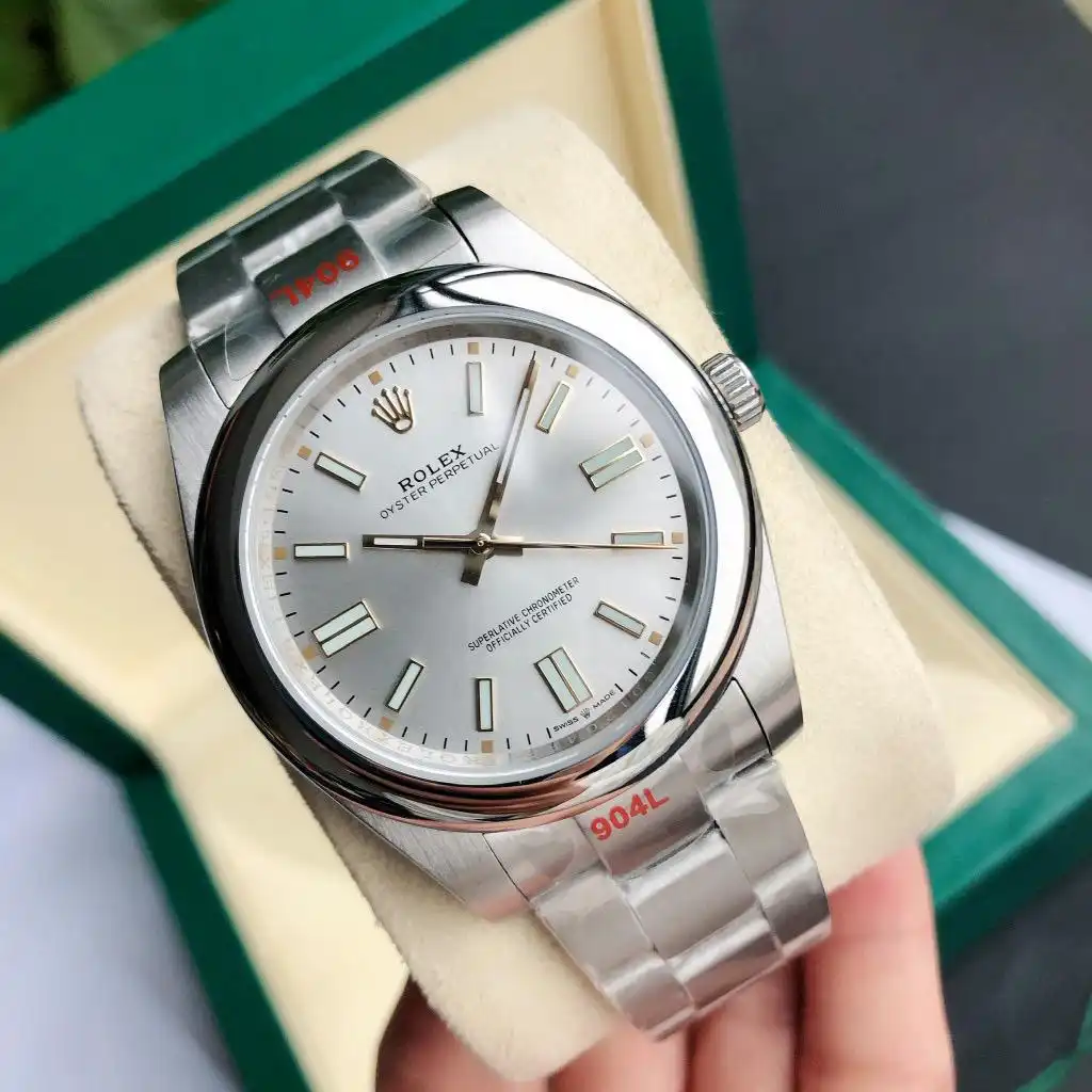 Rolex Oyster Perpetual 41 NEW 2025 Silver Dial Stainless Steel Smooth Bezel (124300-0001)