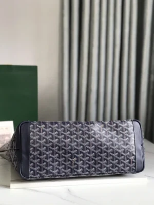 Goyard Tote bag showcasing the unique drop pattern leather and customized double-layer fabric, emphasizing high-quality craftsmanship and design.