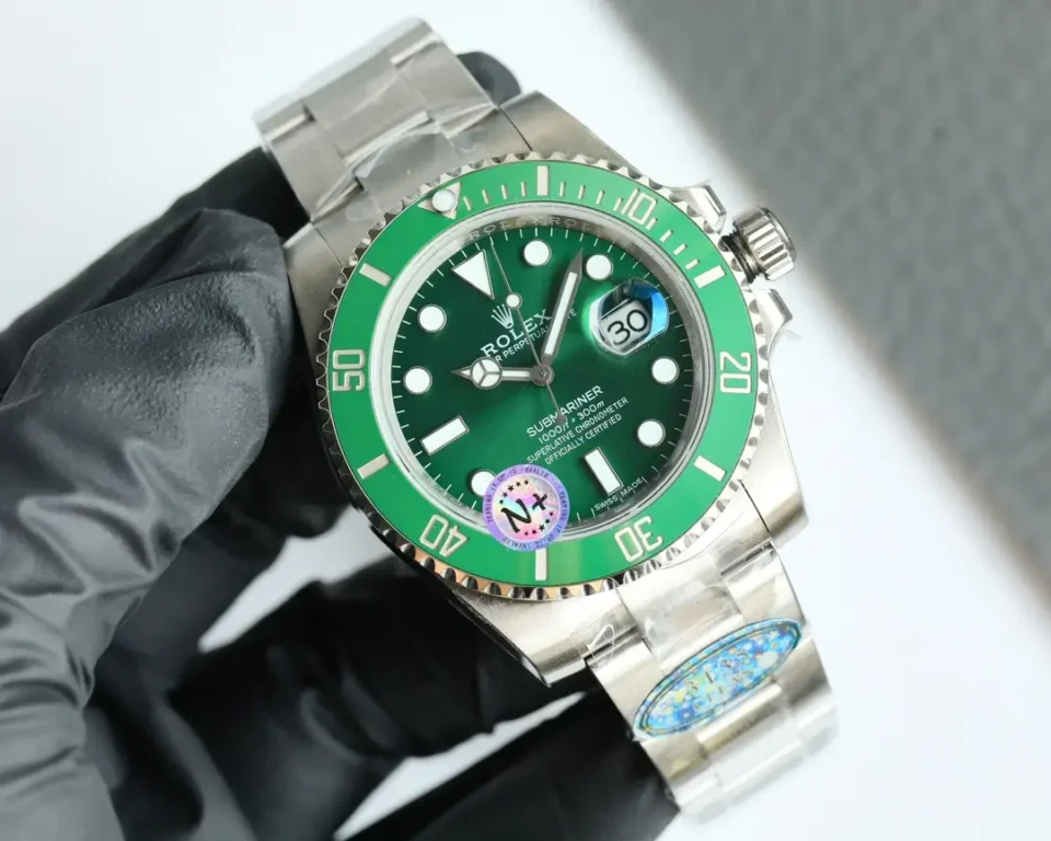 Rolex Submariner 116610LV green dial green ceramic bezel stainless steel watch with date display