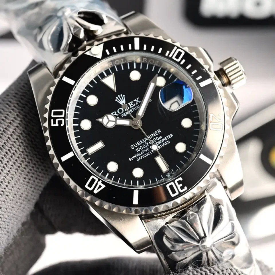 Rolex Submariner 116610LN black dial ceramic bezel stainless steel watch with decorative bracelet