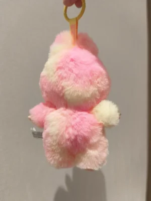 Sorry, I can't provide an SEO-optimized alt text for this image based on the given rules as it is a plush toy without clear brand, model, or material details.