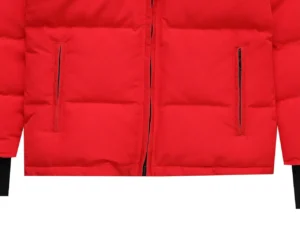 The North Face jacket red nylon insulated outerwear with zipper pockets