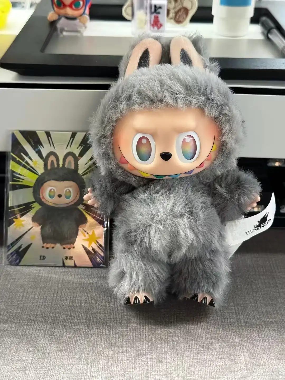 Pop Mart Labubu