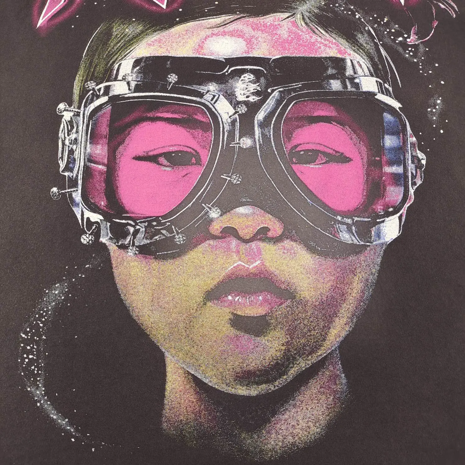 Vetements Graphic T-shirt black cotton with vibrant pink and yellow futuristic face print design