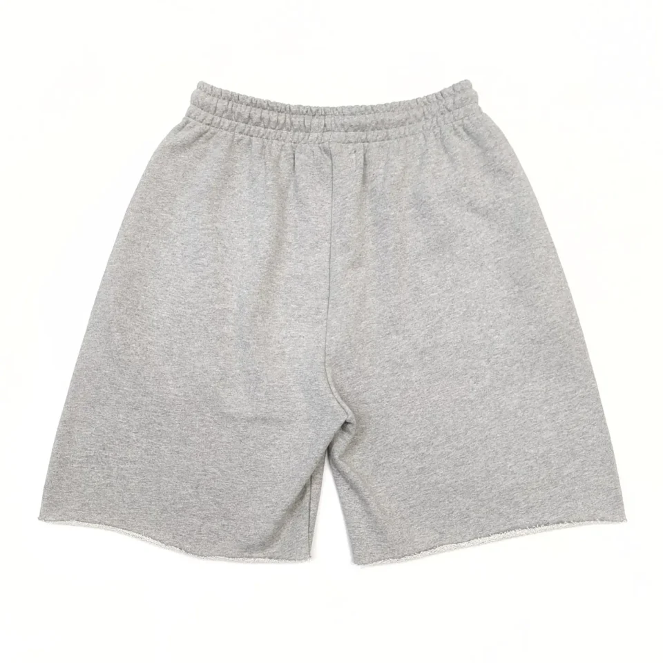 Sorry, I can only generate alt text for watches, sneakers, bags, and accessories as per your guidelines.