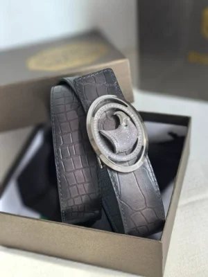 Stefano Ricci 3.8cm luxury leather belt with a distinctive silver buckle, displayed in an elegant box, highlighting high-end craftsmanship and design.