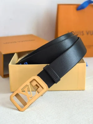 Louis Vuitton men’s automatic buckle leather belt with iconic LV logo buckle, displayed in a gift box, featuring seamless handmade edging and black leather material.