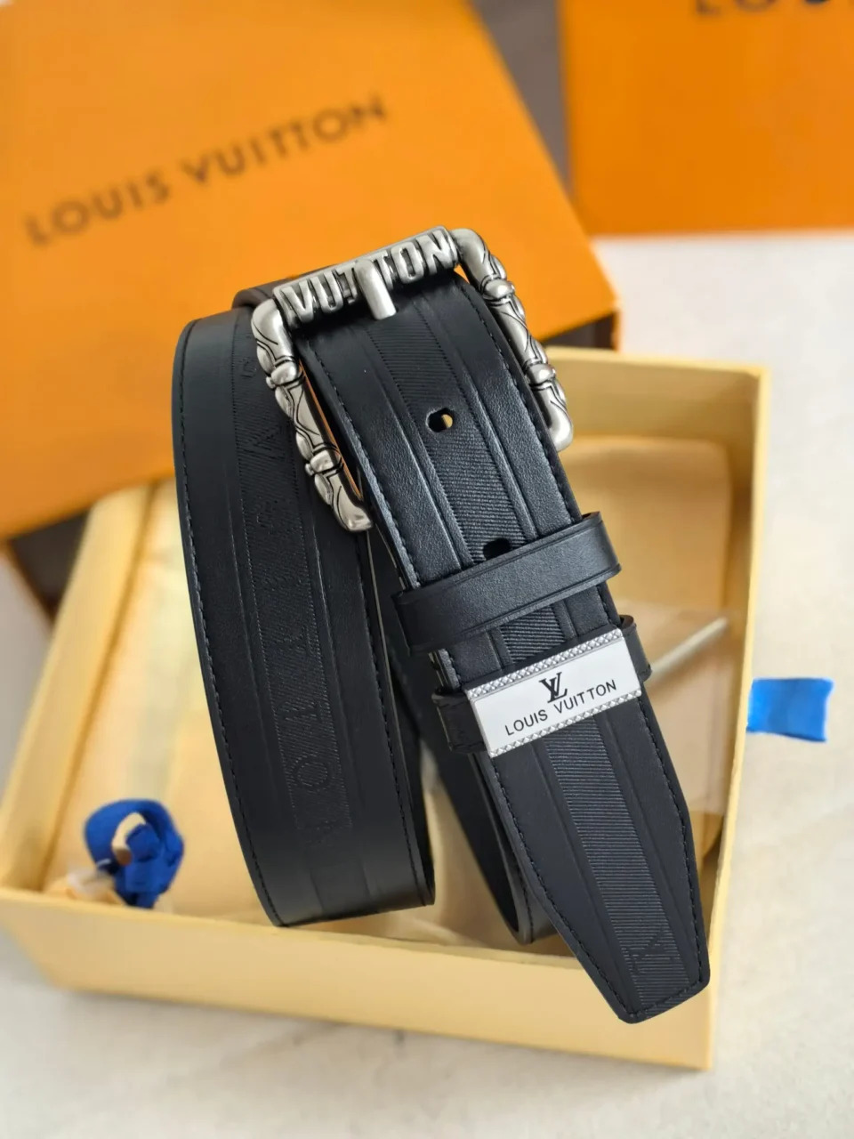 Louis Vuitton belt black leather silver-tone buckle with engraved Vuitton logo accessory