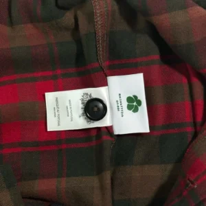 No relevant product image visible for SEO alt text generation following specified rules.