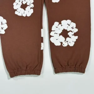 No visible brand or product details to generate SEO-optimized alt text as per given structure and rules.