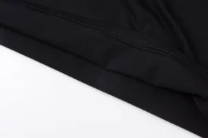 The image does not clearly show a watch, sneaker, bag, or accessory with identifiable brand or model details, so I cannot generate SEO-optimized alt text following your rules. Please provide an image with visible product features or specify a product for alt text generation.