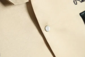 The image does not clearly show a product or contain brand, model, or material details, so an SEO-optimized alt text cannot be generated based on the provided rules. Please provide an image that clearly displays a product with identifiable features.